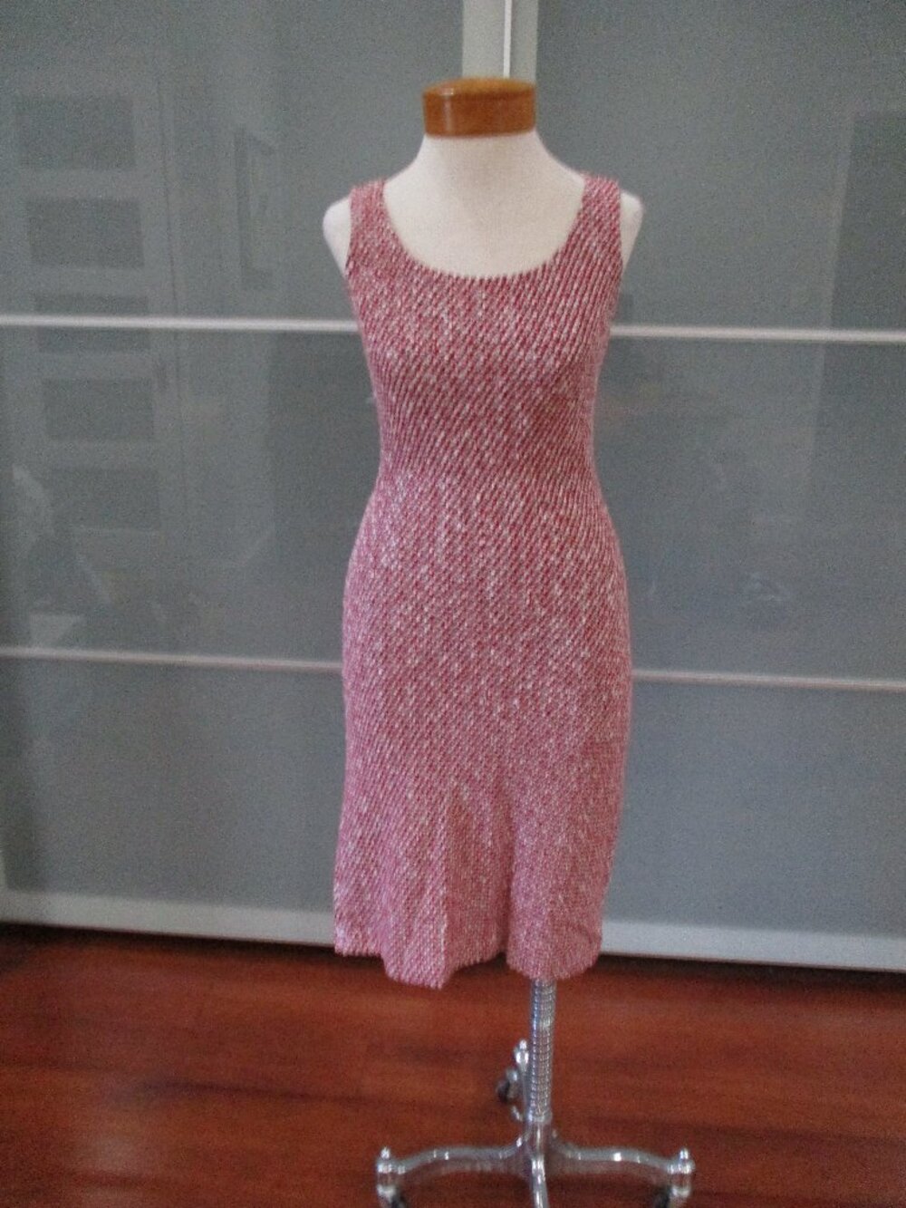 St. John Collection Sleeveless Scoop Neck Textured Knit Midi Dress